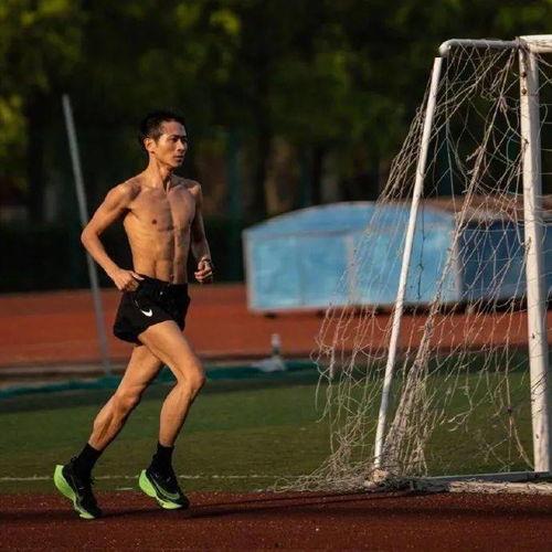 aj女神体育生站起来 蹬视频吃瓜,吃瓜群众热议不断